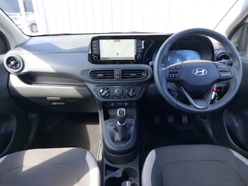 Used Hyundai i10 2024 for sale - 78343235: Photo