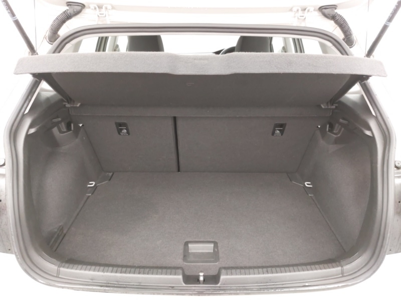 Used Volkswagen Polo 2024 for sale - 77923650: Photo 8