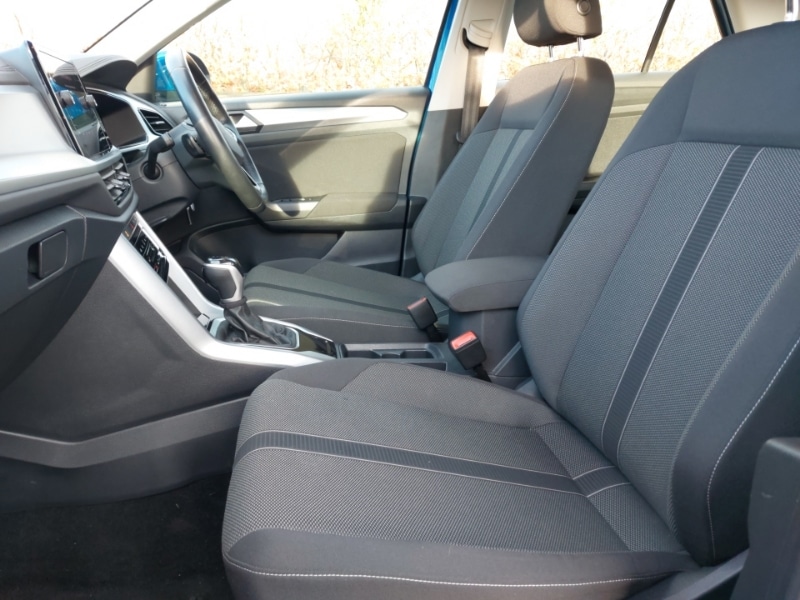 Used Volkswagen T-Roc 2023 for sale - 77196957: Photo 5