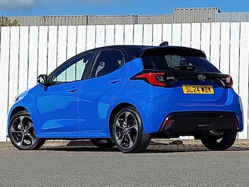 Used Toyota Yaris 2024 for sale - 76050080: Photo