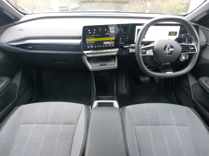 Used Renault Megane E Tech 2023 for sale - 77285211: Photo 2