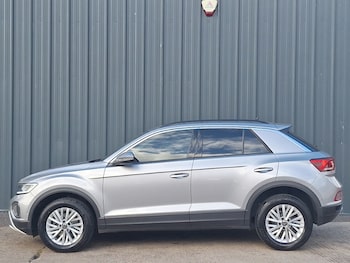 Used Volkswagen T-Roc 2022 for sale - 76221015: Photo 4