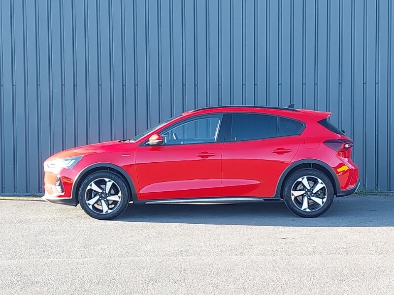 Used Ford Focus 2023 for sale - 77948872: Photo 4