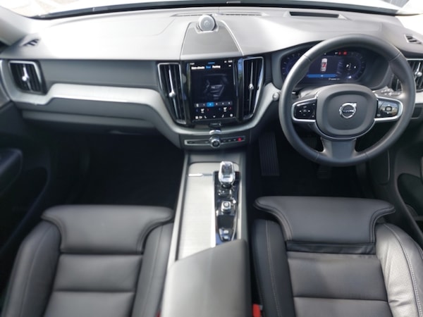 Used Volvo XC60 2024 for sale - 76135799: Photo 2