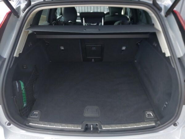Used Volvo XC60 2024 for sale - 76135799: Photo 8
