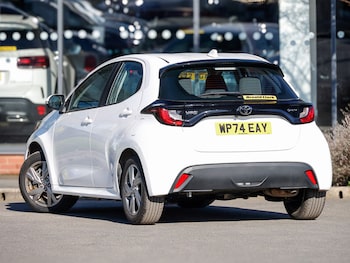 Used Toyota Yaris 2024 for sale - 78135429: Photo