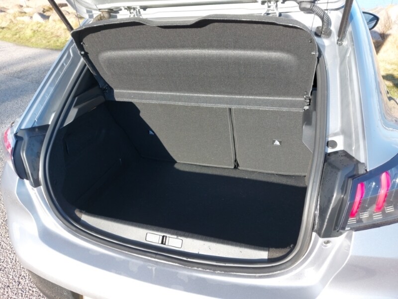 Used Peugeot 208 2023 for sale - 77636159: Photo 8