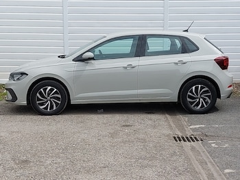 Used Volkswagen Polo 2024 for sale - 78921841: Photo