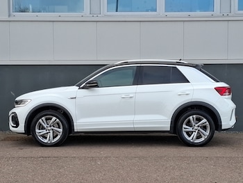 Used Volkswagen T-Roc 2023 for sale - 77544764: Photo
