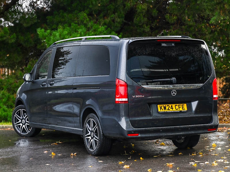 Used Mercedes-Benz V-Class 2024 for sale - 77019633: Photo 3