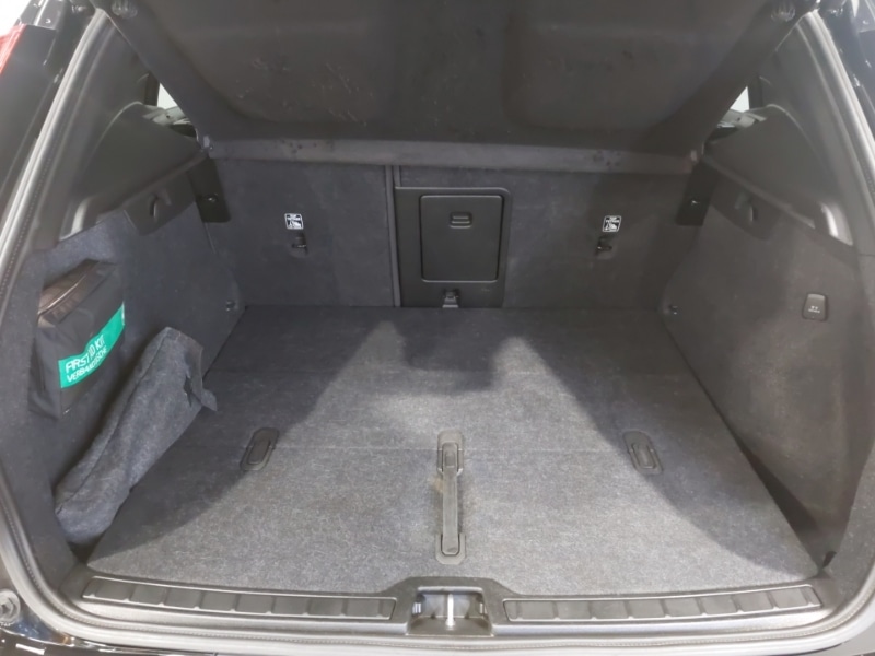 Used Volvo XC40 2024 for sale - 76160180: Photo 8