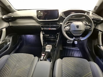 Used Peugeot 2008 2025 for sale - 76885882: Photo