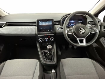 Used Renault Clio 2024 for sale - 78114284: Photo