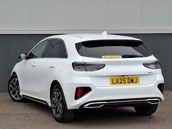 Used Kia Ceed 2025 for sale - 78945796: Photo