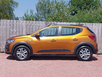 Used Dacia Sandero Stepway 2022 for sale - 79367874: Photo