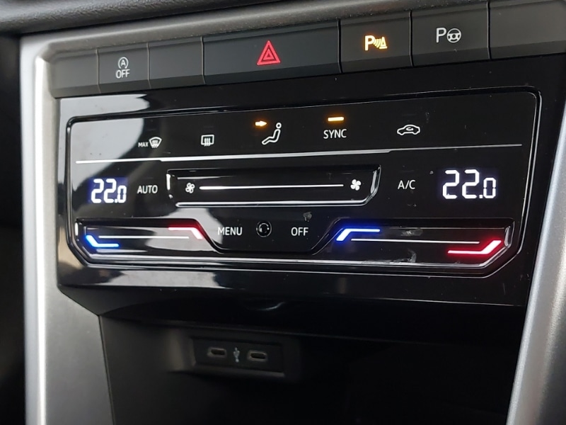 Used Volkswagen T-Roc 2022 for sale - 77298737: Photo 11