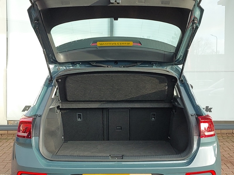 Used Volkswagen T-Roc 2022 for sale - 77298737: Photo 8