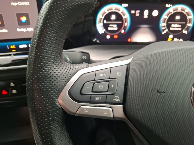 Used Volkswagen Golf 2024 for sale - 77025102: Photo 12