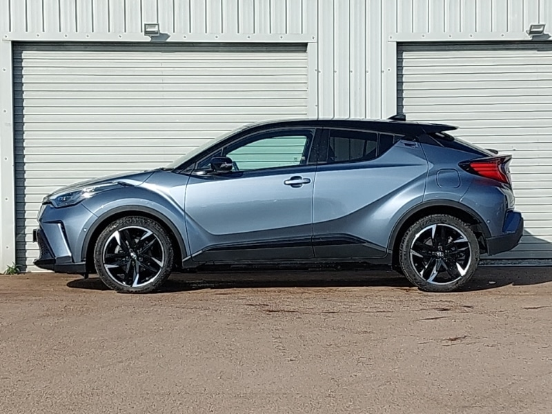 Used Toyota C-HR 2023 for sale - 77975120: Photo 4