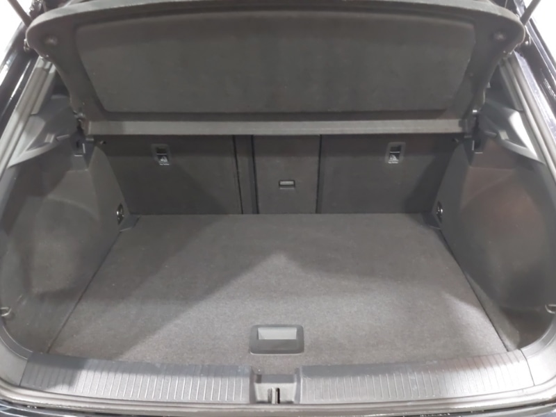 Used Volkswagen T-Roc 2022 for sale - 76837832: Photo 8