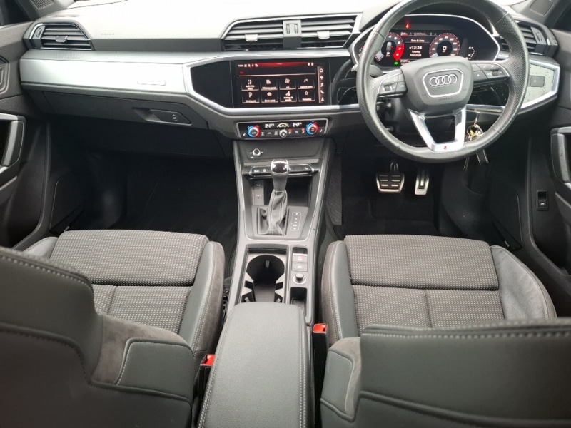 Used Audi Q3 2022 for sale - 77503749: Photo 2