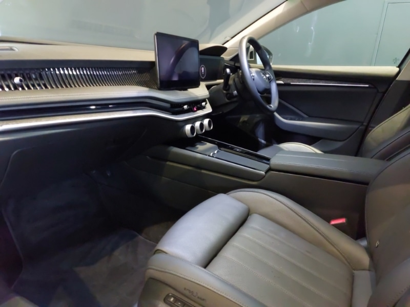 Used Skoda Superb 2024 for sale - 76347772: Photo 5
