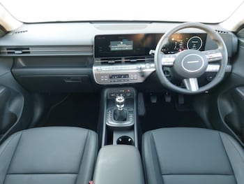 Used Hyundai KONA 2025 for sale - 76282487: Photo 2