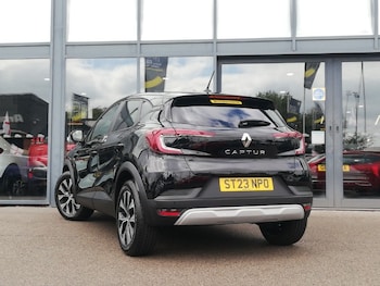 Used Renault Captur 2023 for sale - 79164457: Photo