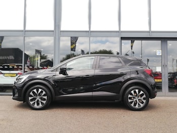 Used Renault Captur 2023 for sale - 79164457: Photo