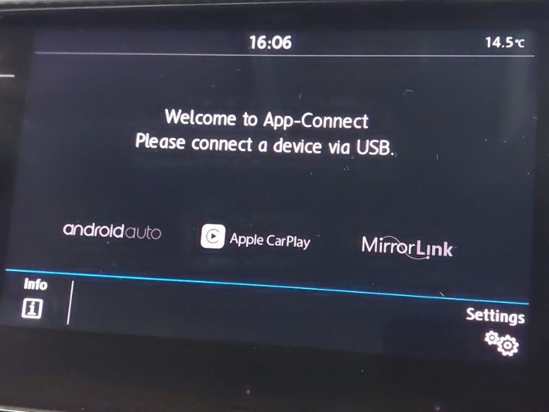 Used Volkswagen T-Cross 2020 for sale - 76721210: Photo 11