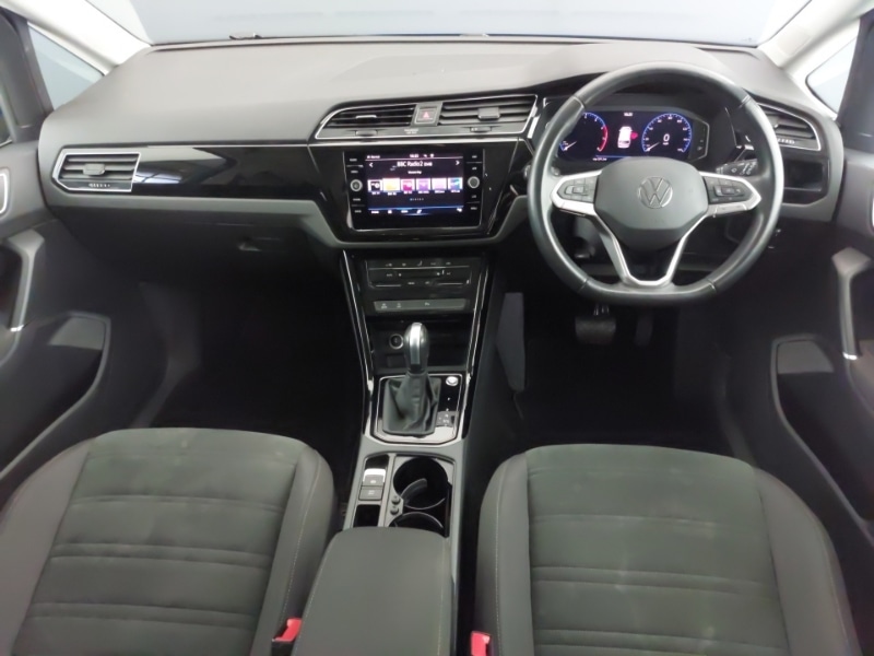 Used Volkswagen Touran 2023 for sale - 77761909: Photo 2