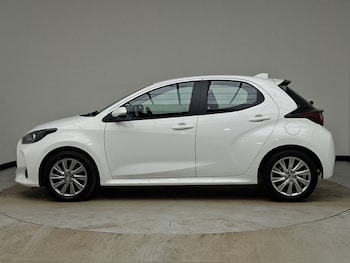 Used Toyota Yaris 2023 for sale - 79393292: Photo
