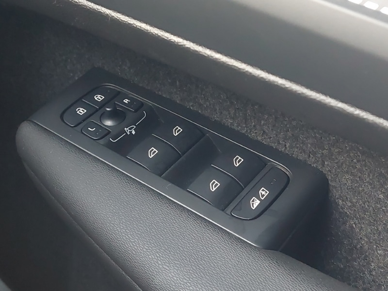 Used Volvo XC40 2024 for sale - 76375125: Photo 12