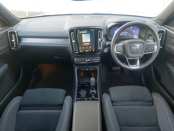 Used Volvo XC40 2024 for sale - 76375125: Photo