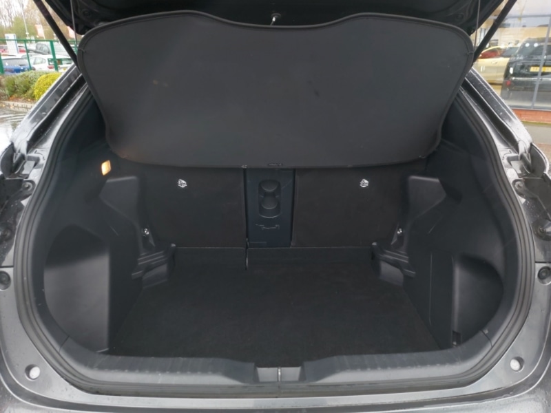 Used Toyota Yaris Cross 2022 for sale - 76639763: Photo 8