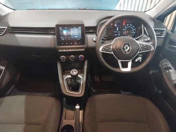 Used Renault Clio 2021 for sale - 78477844: Photo