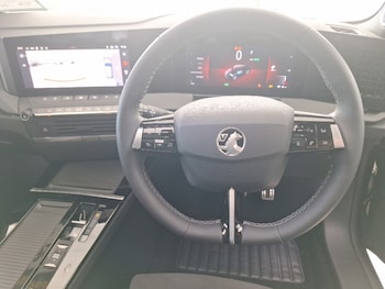 Used Vauxhall Astra 2025 for sale - 75914084: Photo