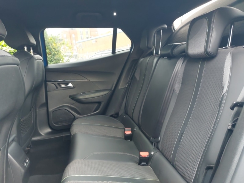 Used Peugeot 2008 2022 for sale - 76589641: Photo 6