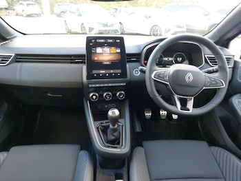 Used Renault Clio 2025 for sale - 76198973: Photo 2