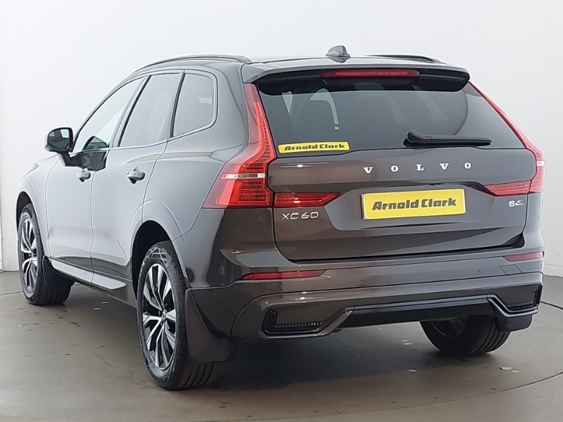 Used Volvo XC60 2023 for sale - 77273728: Photo 3