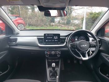 Used Kia Stonic 2023 for sale - 78369841: Photo