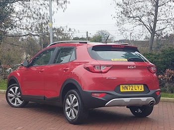 Used Kia Stonic 2023 for sale - 78369841: Photo