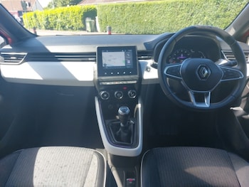 Used Renault Clio 2023 for sale - 79207995: Photo