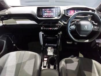 Used Peugeot 2008 2023 for sale - 76544040: Photo