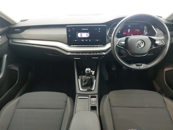 Used Skoda Octavia 2023 for sale - 76107850: Photo 2