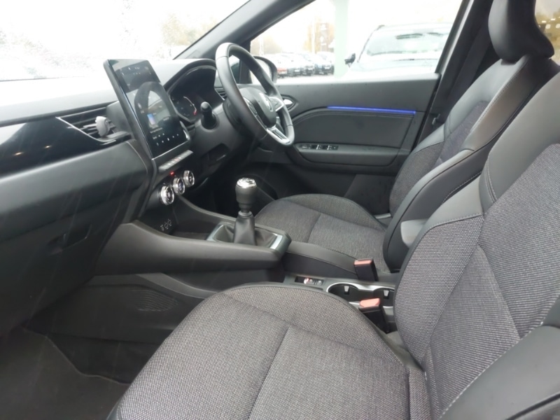 Used Renault Captur 2023 for sale - 76695105: Photo 5