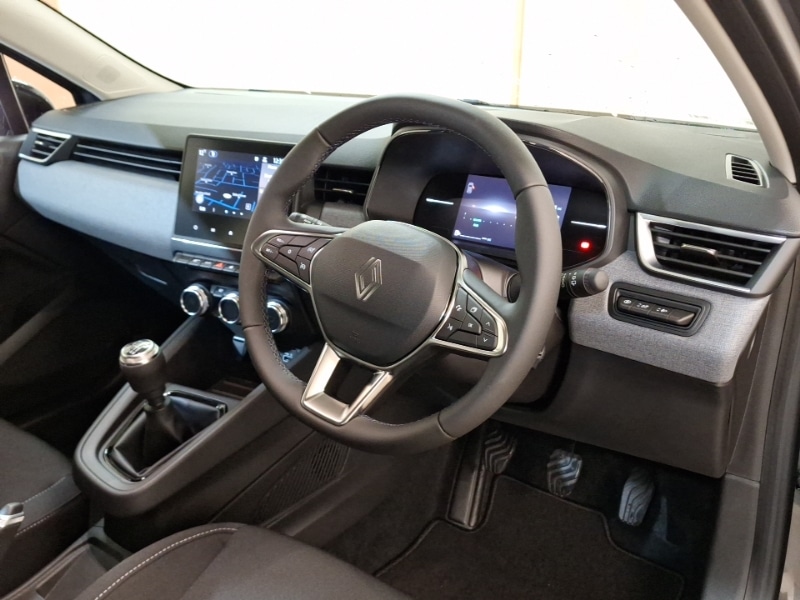 Used Renault Clio 2025 for sale - 76925343: Photo 11