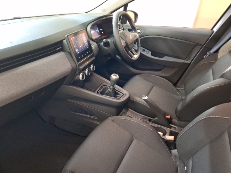 Used Renault Clio 2025 for sale - 76925343: Photo 5