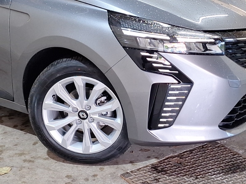 Used Renault Clio 2025 for sale - 76925343: Photo 9