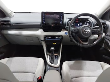 Used Toyota Yaris 2022 for sale - 75674728: Photo
